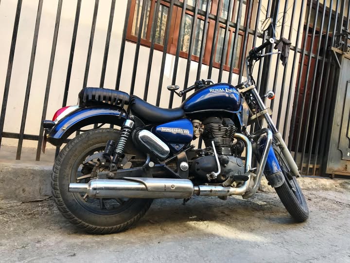 Royal thuntherbird 350